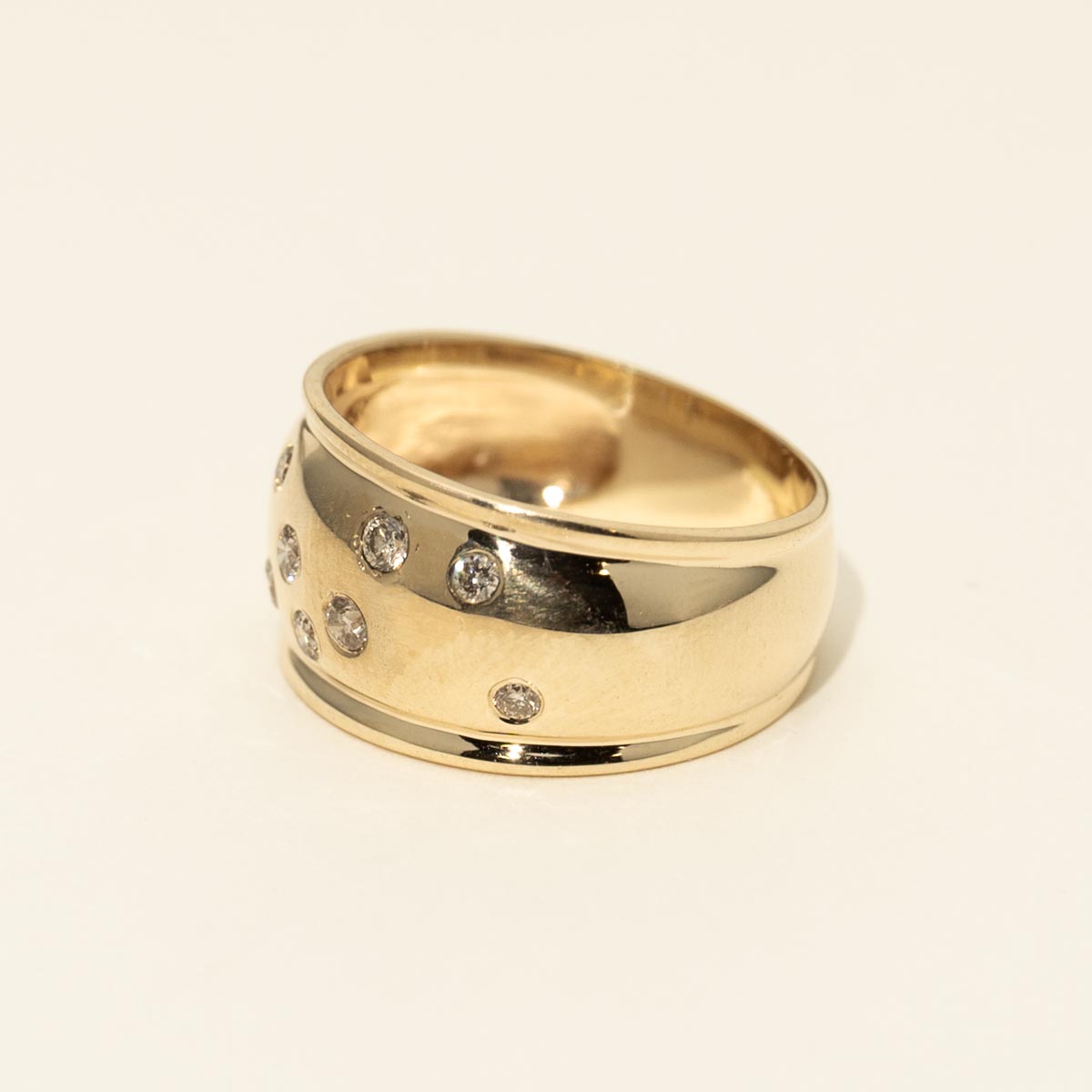 Estate Diamond Fashion Ring in 10kt Yellow Gold (1/5ct tw)