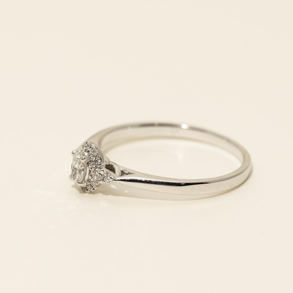 Estate Oval Diamond Halo Engagement Ring in 14kt White Gold (1/3ct tw)