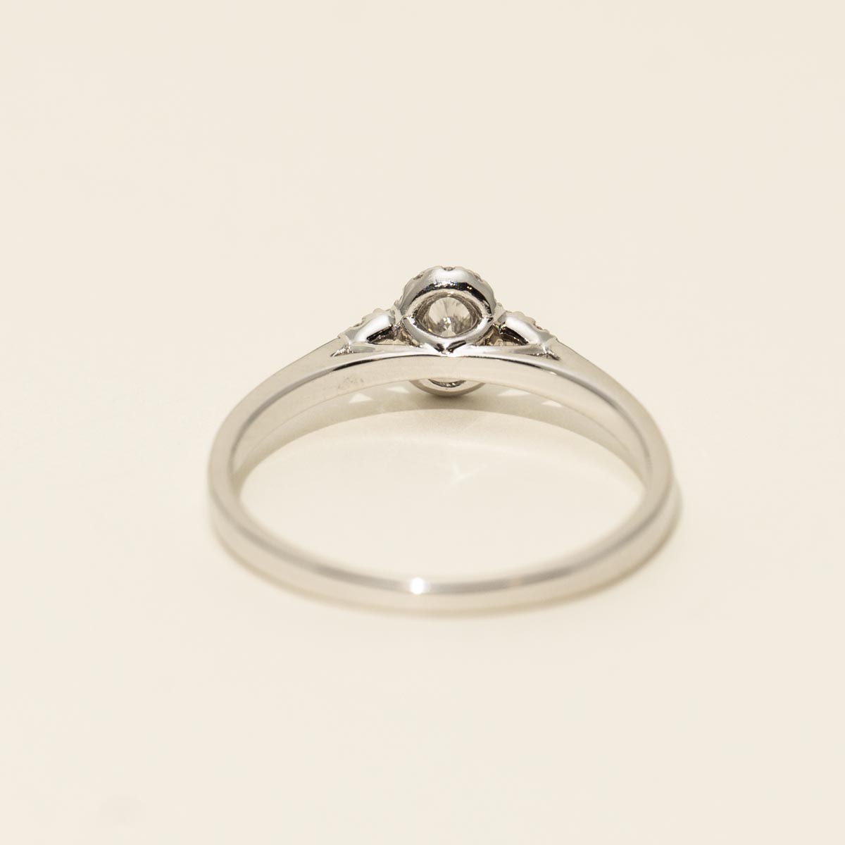 Estate Oval Diamond Halo Engagement Ring in 14kt White Gold (1/3ct tw)