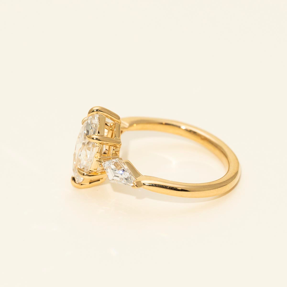 Lab Grown Marquise and Kite Shape Diamond Engagement Ring in 14kt Yellow Gold (2ct tw)