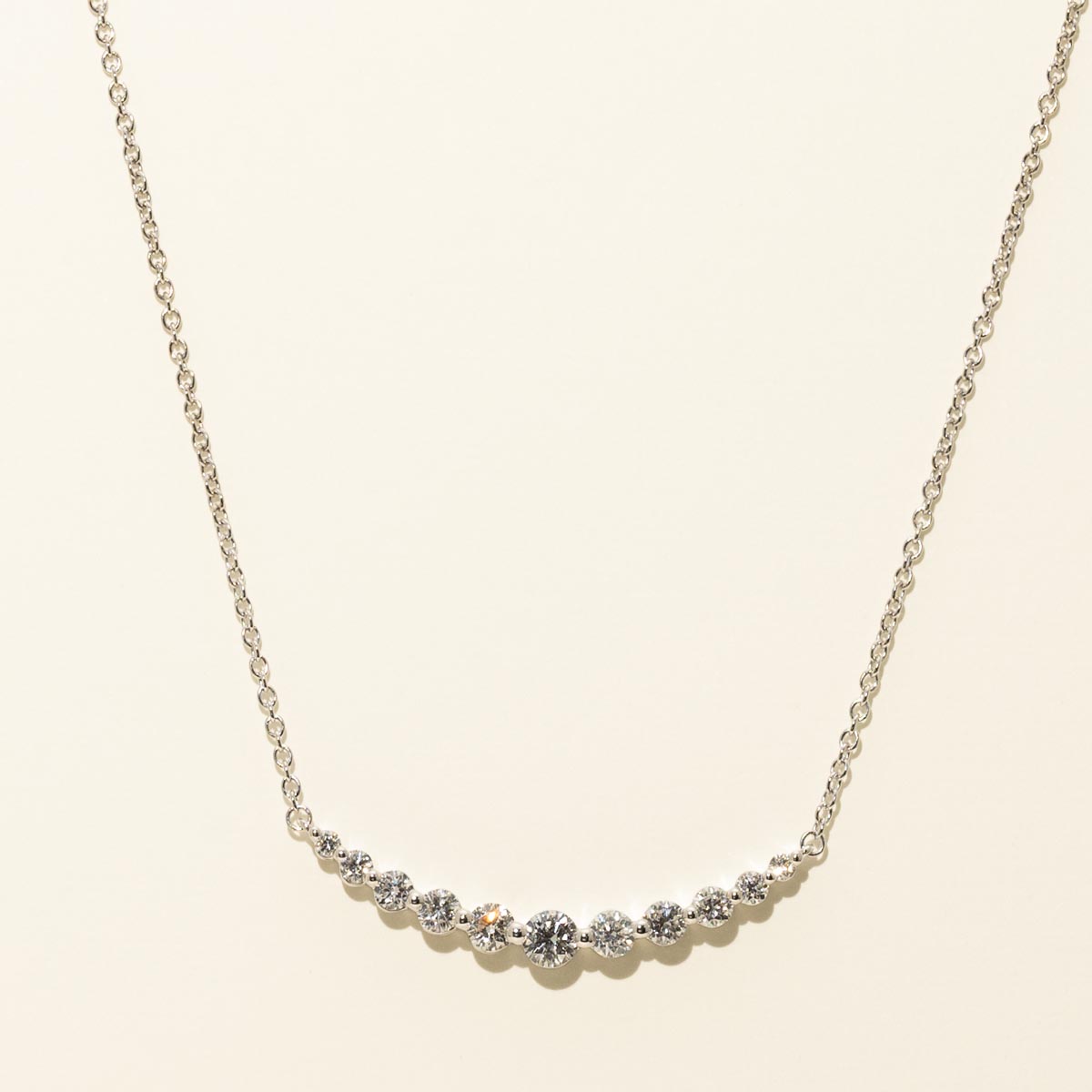Memoire Diamond Smile Necklace in 18kt White Gold (5/8ct tw)