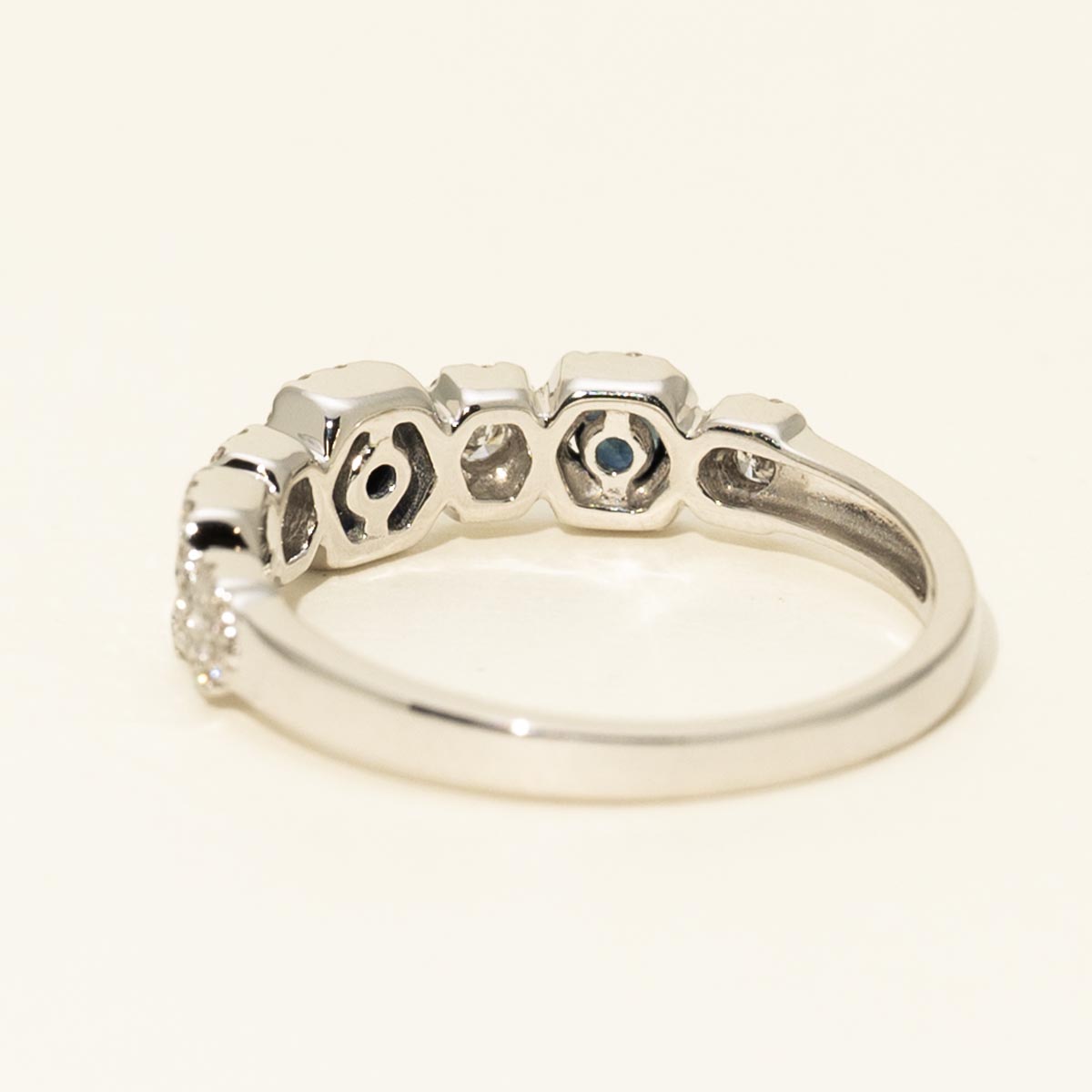 Diamond and Sapphire Wedding Band in 14kt White Gold (1/4ct tw)