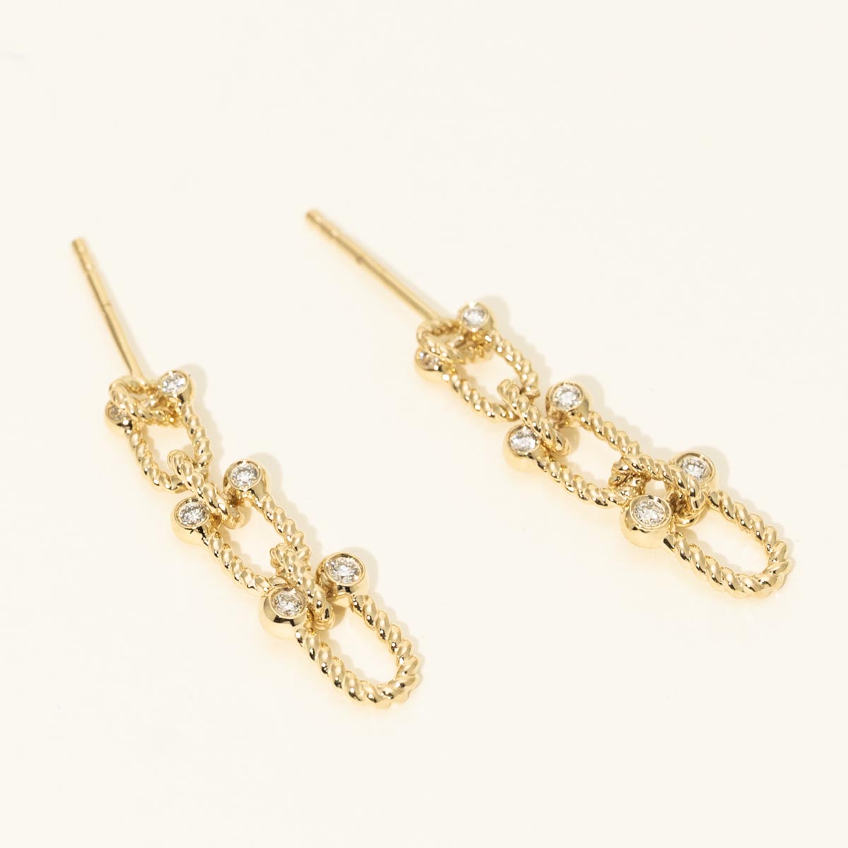 Diamond U Link Drop Earrings in 14kt Yellow Gold (1/5ct tw)