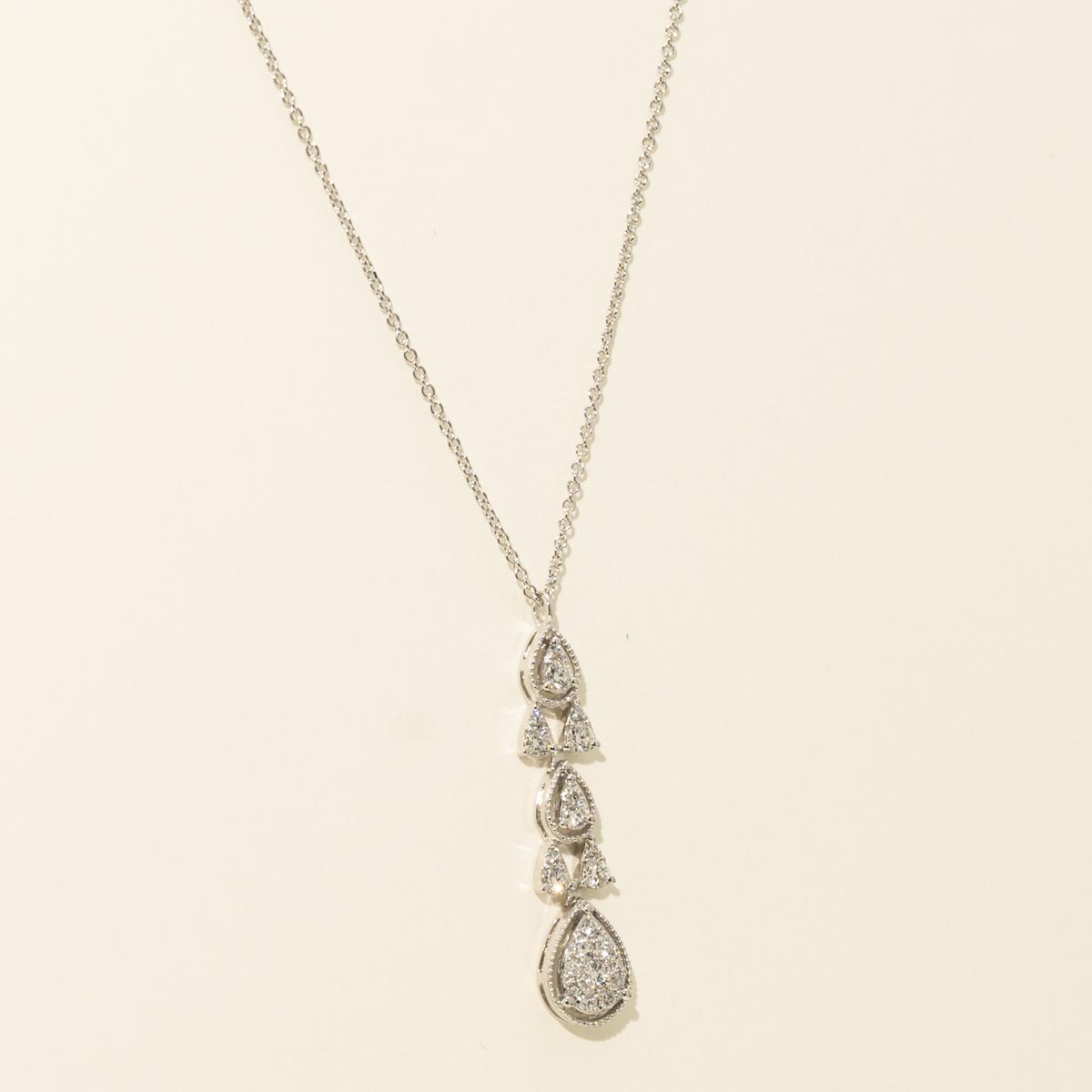 Diamond Necklace in 14kt White Gold (3/8ct tw)