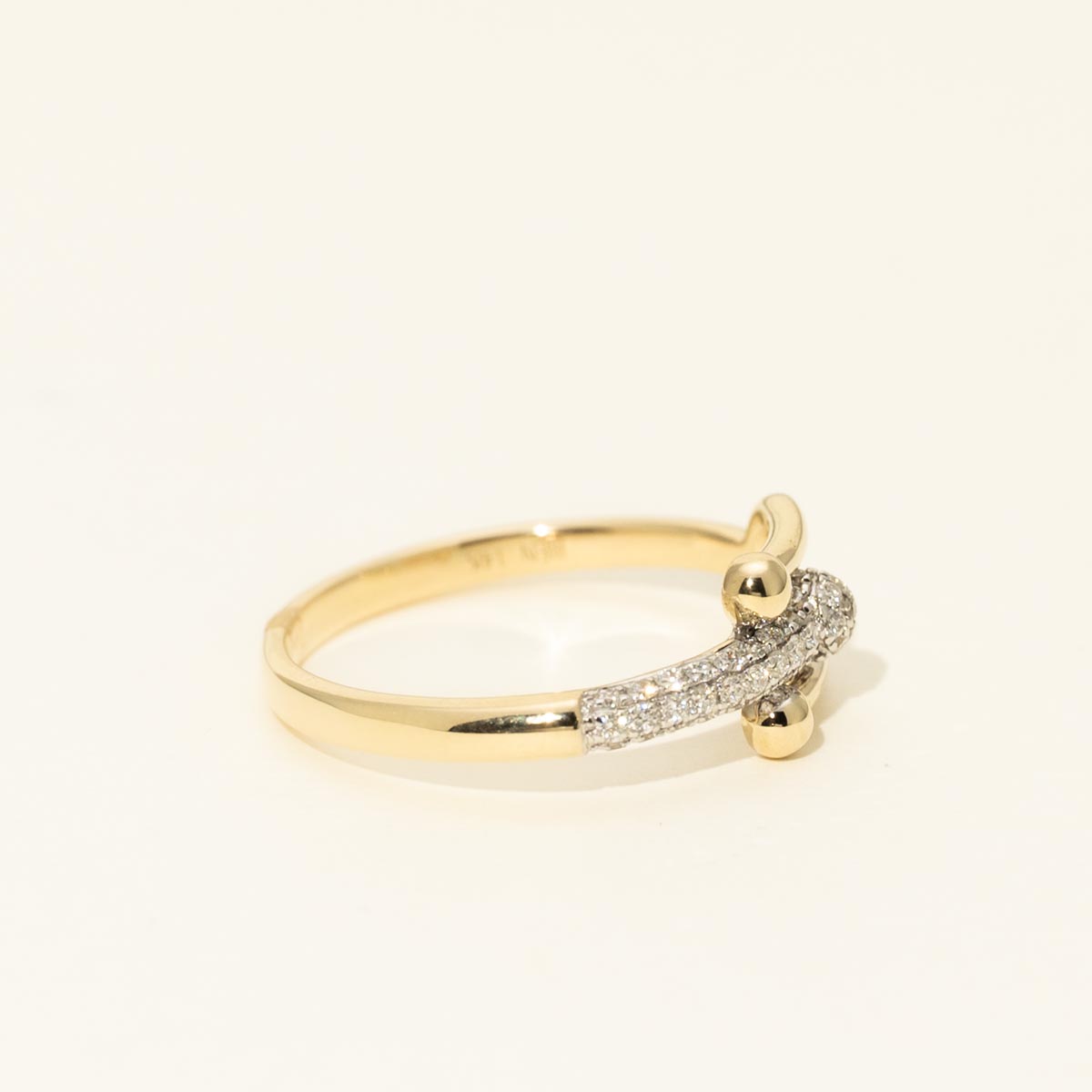 Diamond U Link Ring in 14kt Yellow Gold (1/7ct tw)