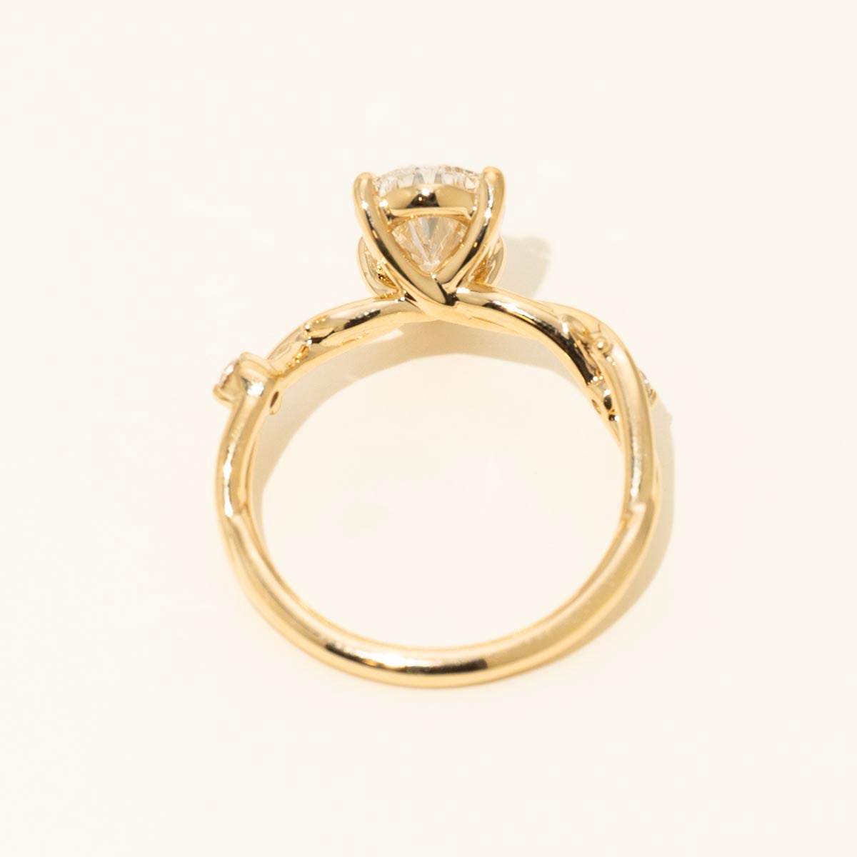Lab Grown Pear Shape Diamond Engagement Ring in 14kt Yellow Gold (2ct tw)