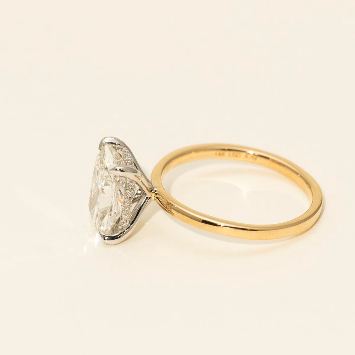 Lab Grown Cushion Diamond Engagement Ring in 14kt Yellow Gold (3ct tw)