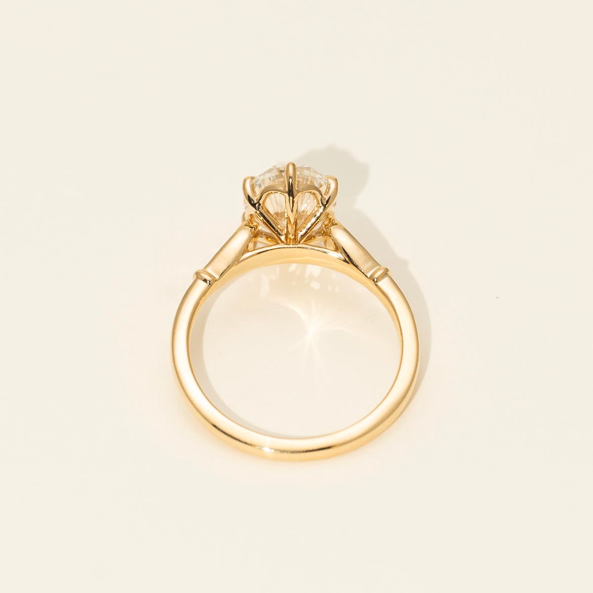Lab Grown Oval Diamond Engagement Ring in 14kt Yellow Gold (2 1/2ct tw)