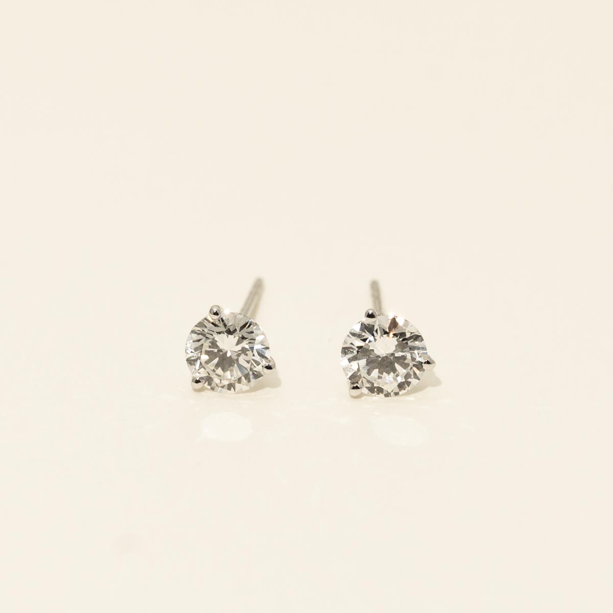 Lab Grown Diamond Stud Earrings in 14kt White Gold (1 1/2ct tw)