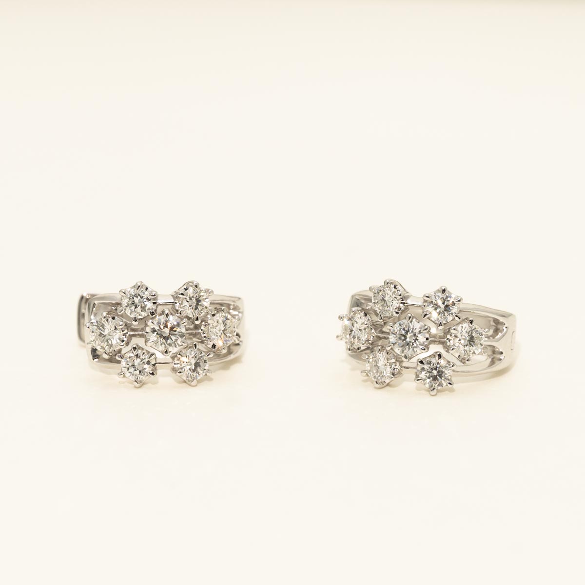 Diamond Hoop Earrings in 14kt White Gold (1ct tw)