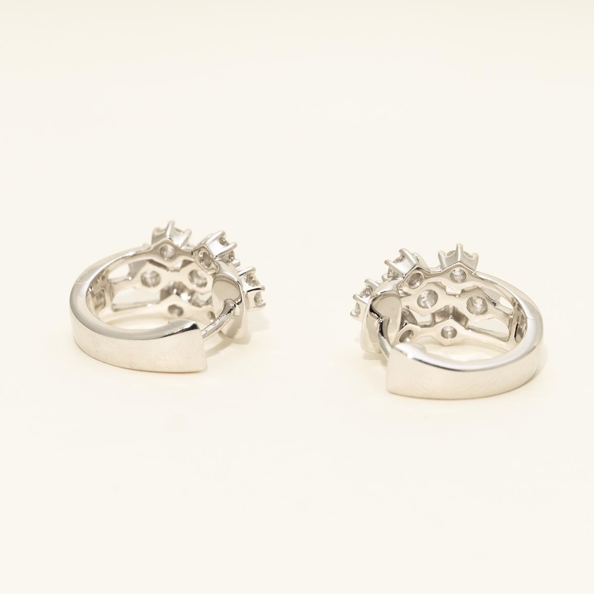 Diamond Hoop Earrings in 14kt White Gold (1ct tw)