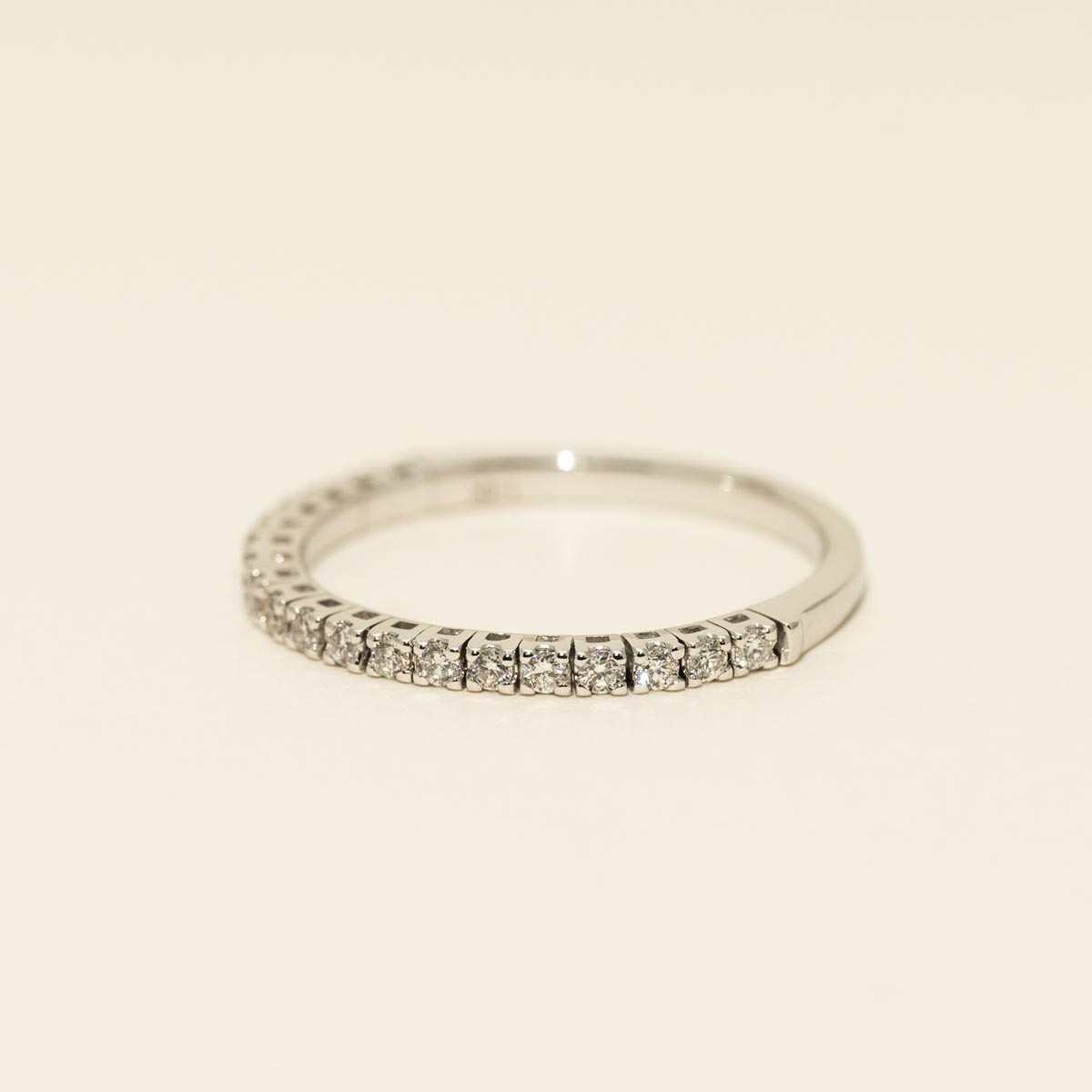 Diamond Half Flex Wedding Band in 14kt White Gold (1/4ct tw)