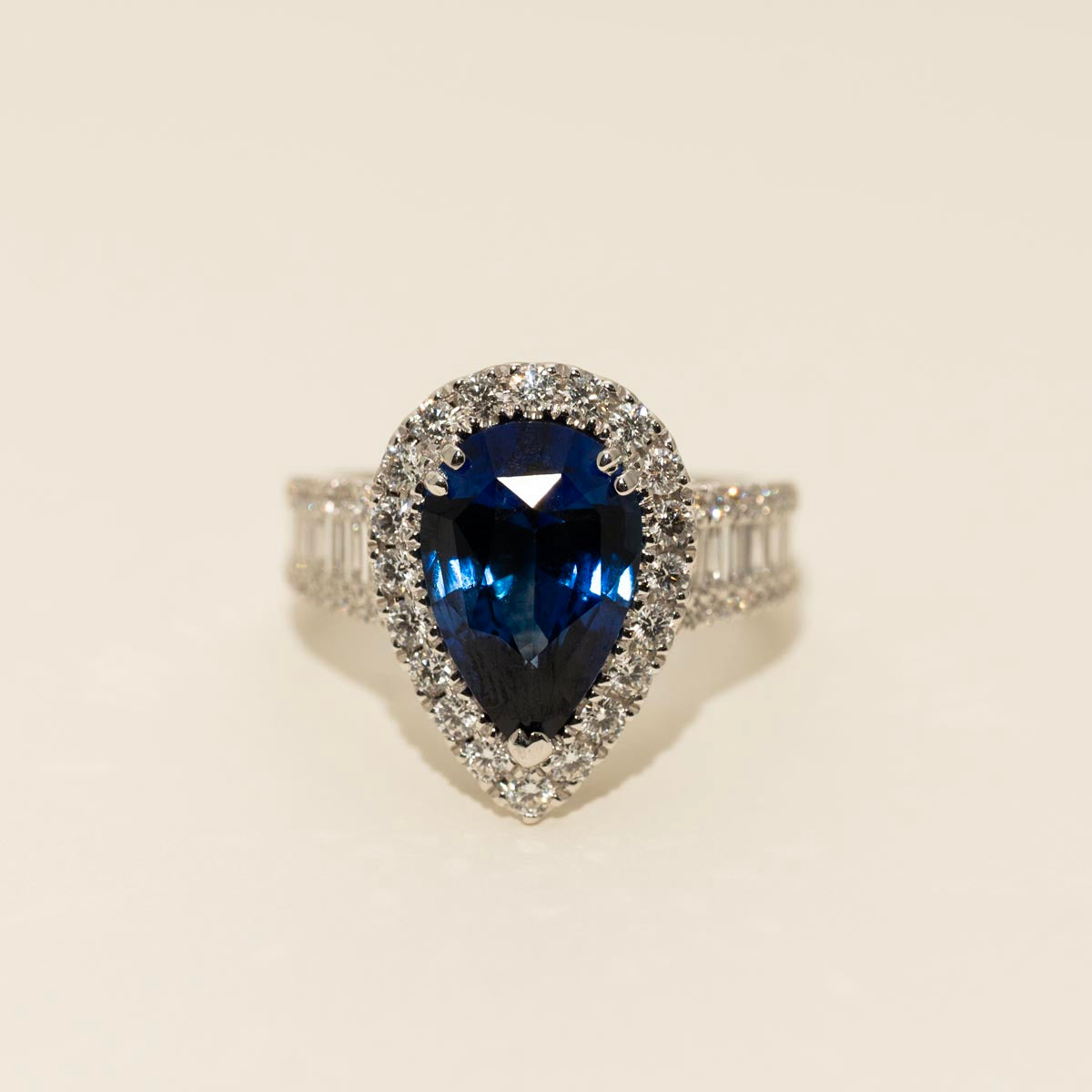 Pear Shaped Ceylon Sapphire Ring in 18kt White Gold with Diamonds