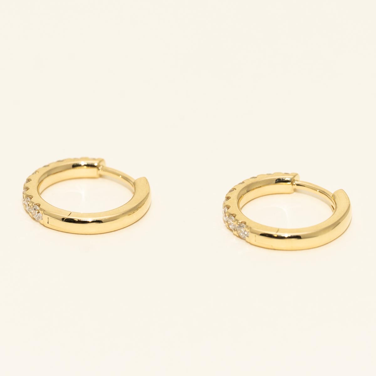 Diamond Hoop Earrings in 18kt White Gold (3/8ct tw)