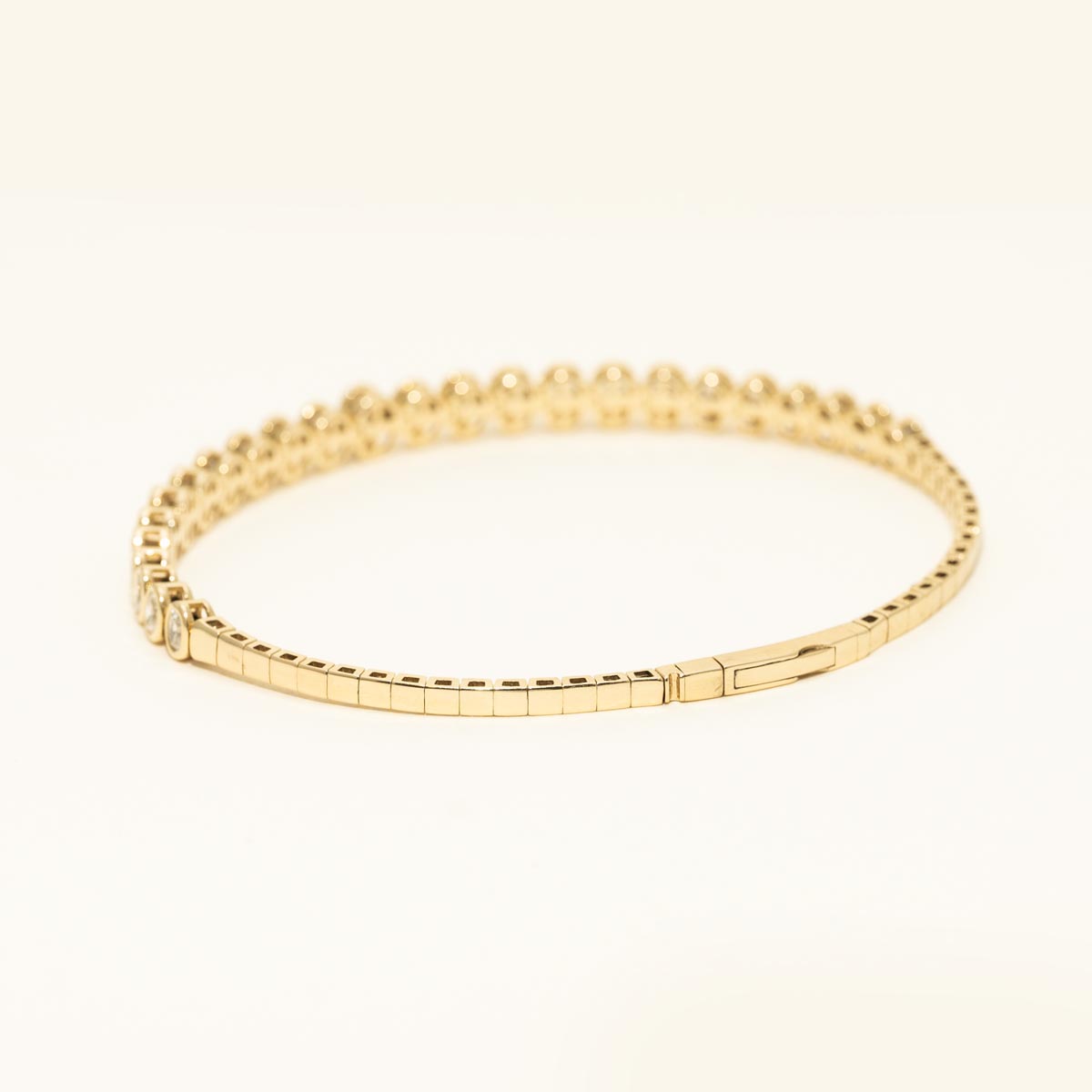 Oval Diamond Flex Bracelet in 14kt Yellow Gold (2 3/4ct tw)
