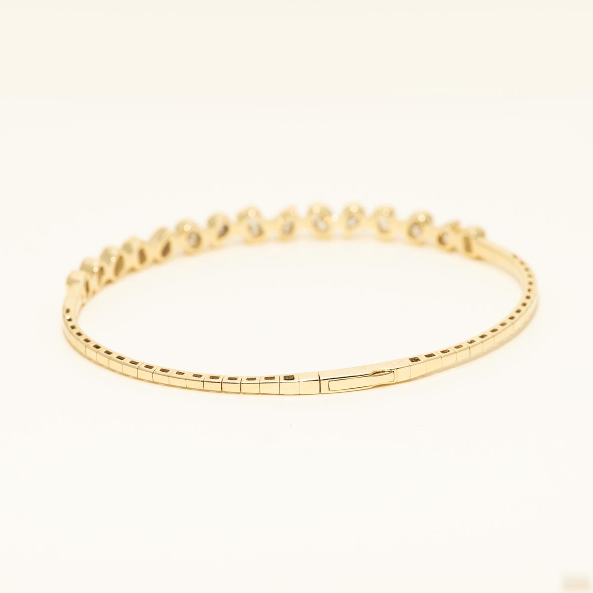 Multi Shape Diamond Flex Bracelet in 14kt Yellow Gold (2 1/7ct tw)
