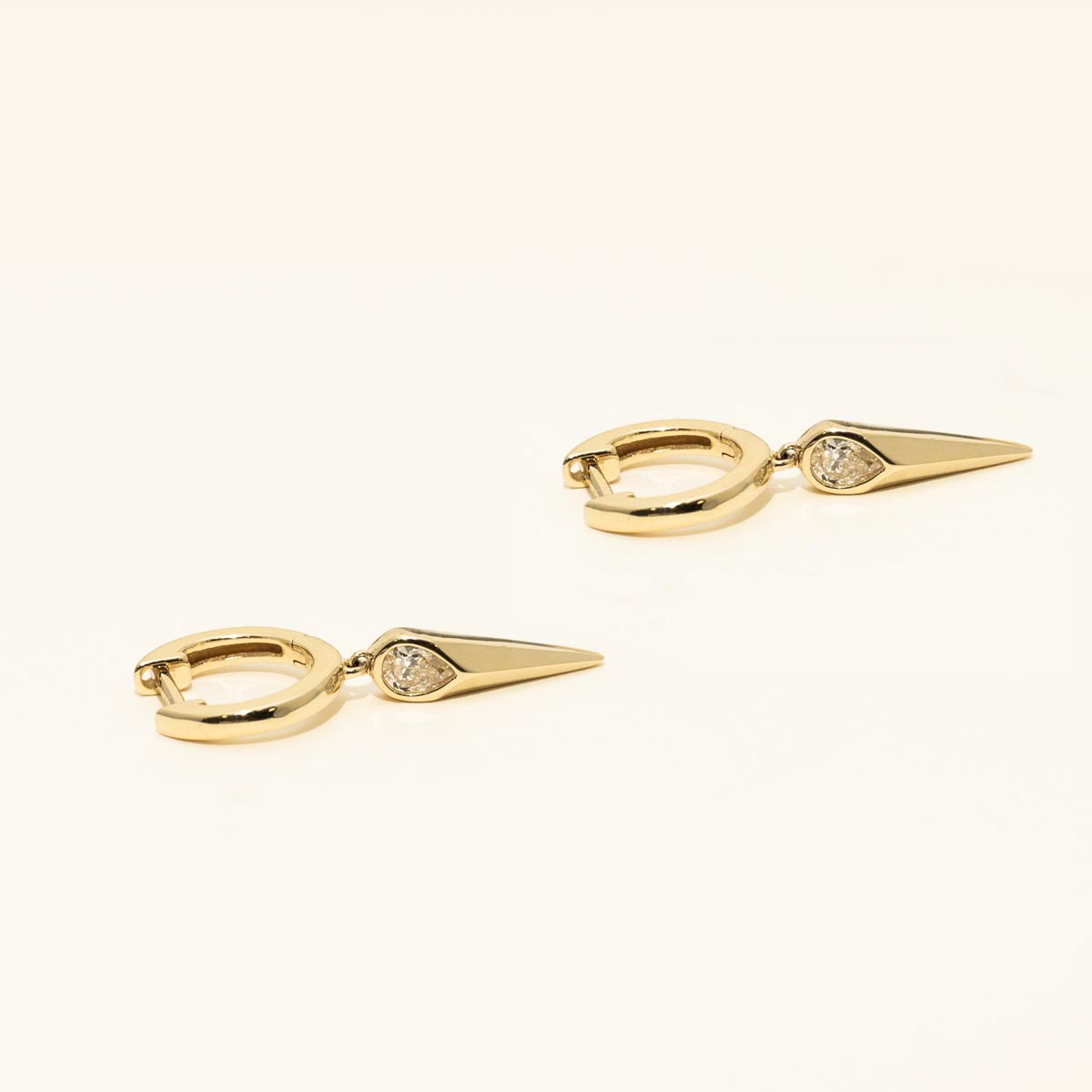 Pear Shape Diamond Drop Earrings in 14kt Yellow Gold (3/8ct tw)
