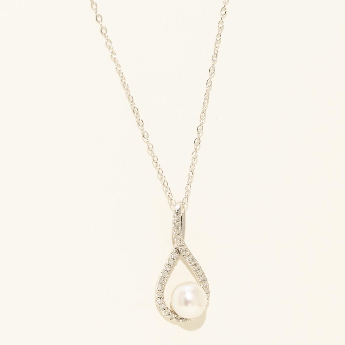 Cultured Freshwater Pearl Twist Necklace in 10kt White Gold with Diamonds