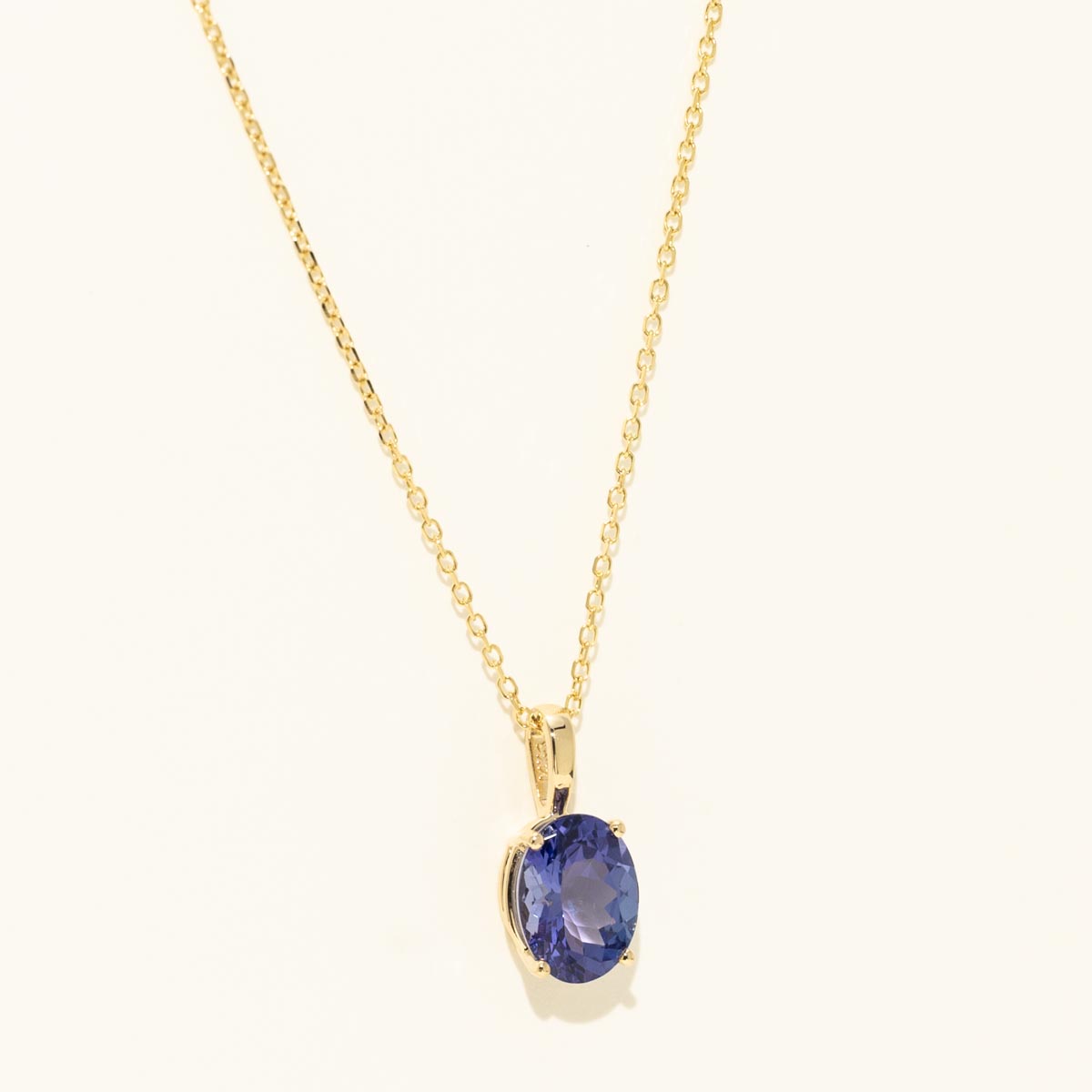 Oval Tanzanite Necklace in 14kt Yellow Gold