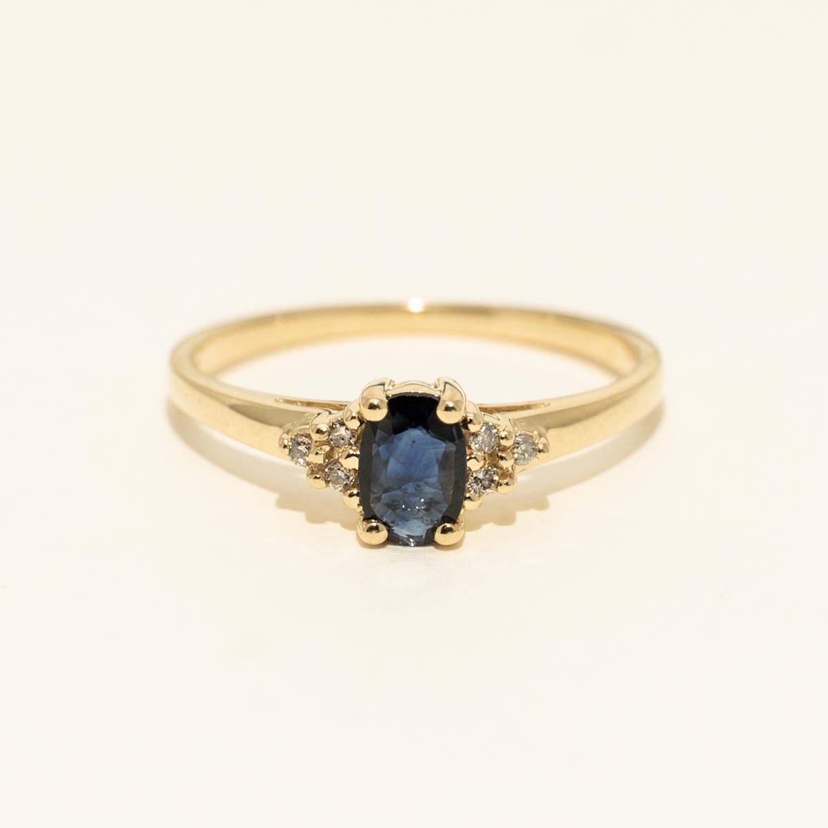 Oval Sapphire Ring in 10kt Yellow Gold with Diamonds