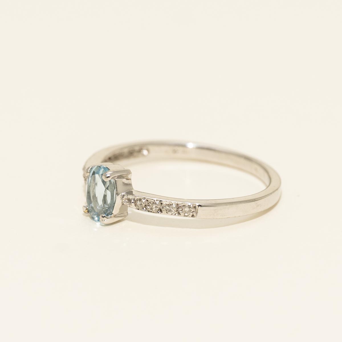 Oval Aquamarine Ring in 10kt White Gold with Diamonds