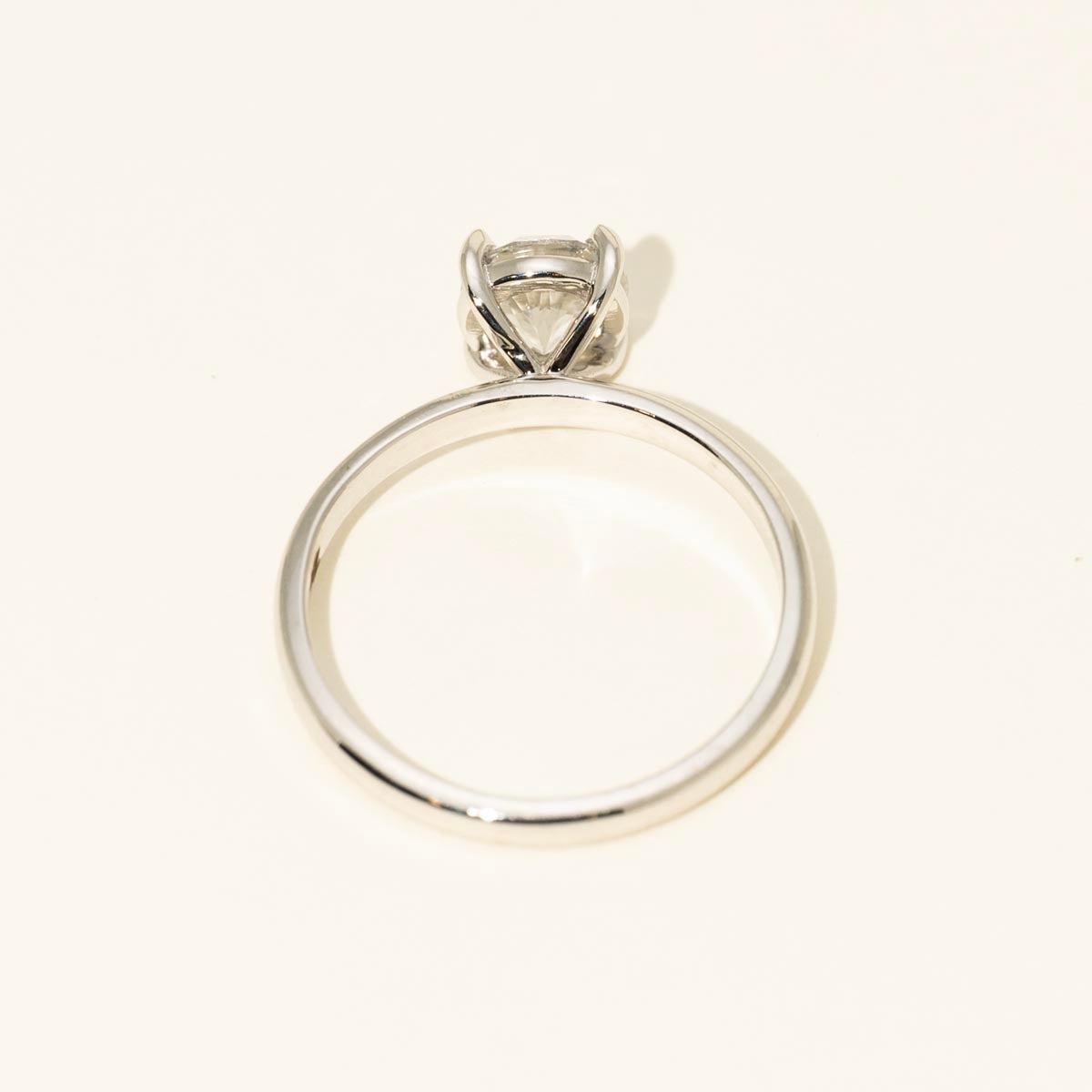 Lab Grown Diamond Solitaire Engagement Ring in 14kt White Gold (1ct)
