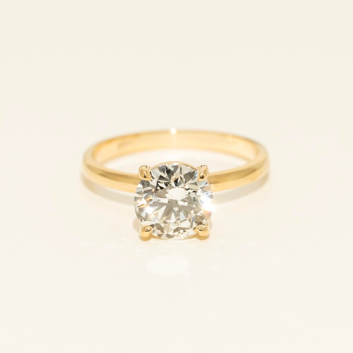 Lab Grown Diamond Solitaire Engagement Ring in 14kt Yellow Gold (2ct)