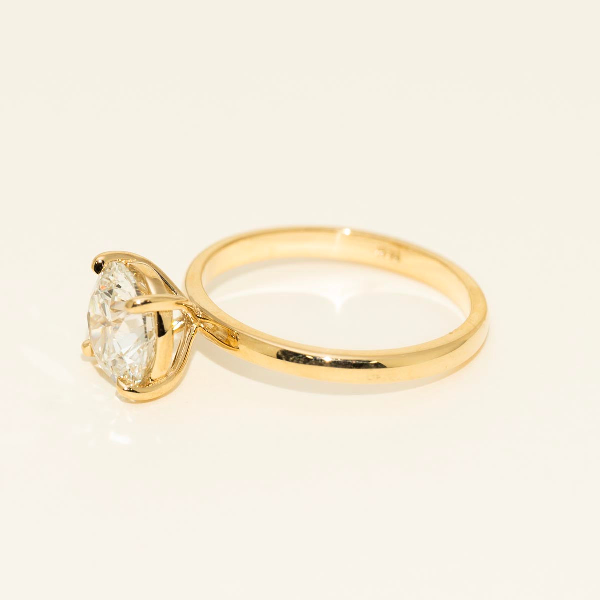 Lab Grown Diamond Solitaire Engagement Ring in 14kt Yellow Gold (2ct)
