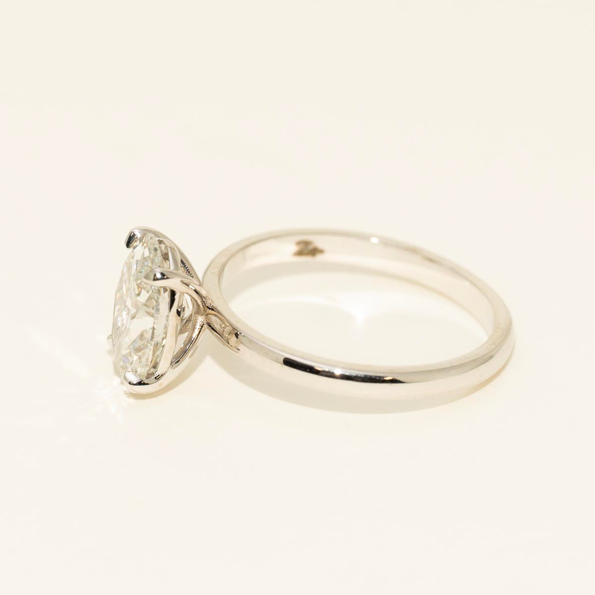 Lab Grown Oval Diamond Solitaire Engagement Ring in 14kt White Gold (2ct)