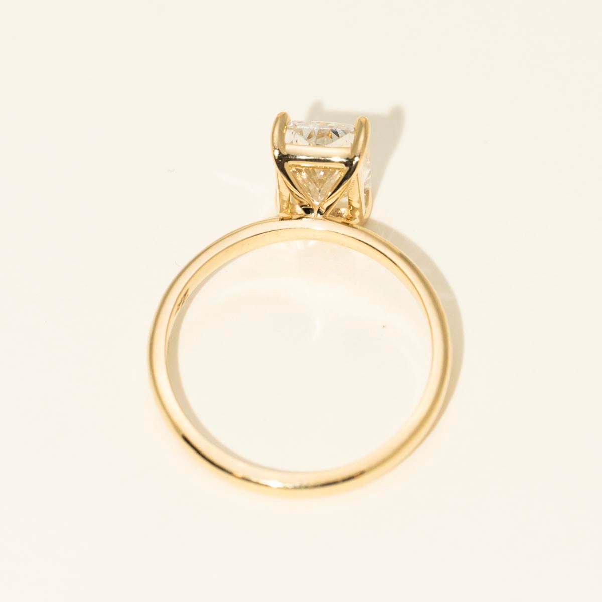 Lab Grown Radiant Diamond Solitaire Engagement Ring in 14kt Yellow Gold (2ct)