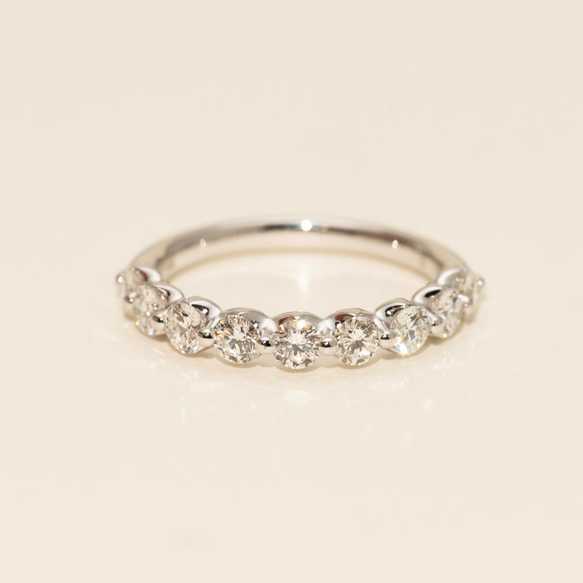 Floating Diamond Band in 14kt White Gold (1ct tw)