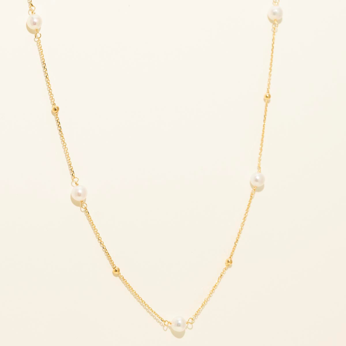 Cultured Fresh Water Pearl Station Necklace in 14kt Yellow Gold (4.3mm pearls)