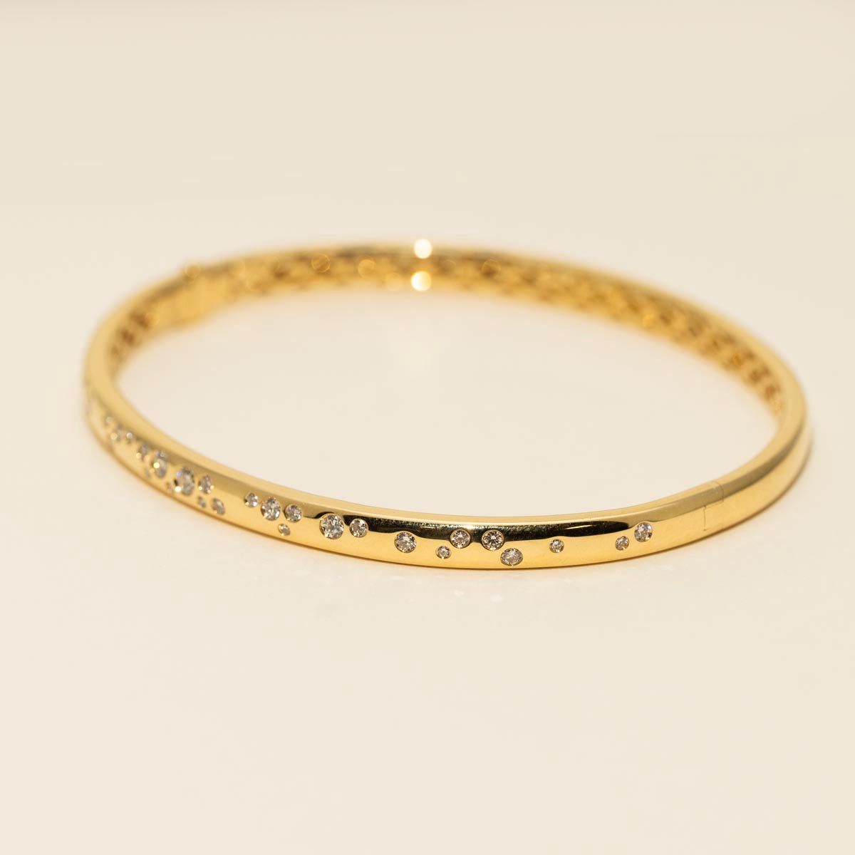 Memoire Luna Scattered Gypsy Bangle in 18kt Yellow Gold (1/2ct tw)