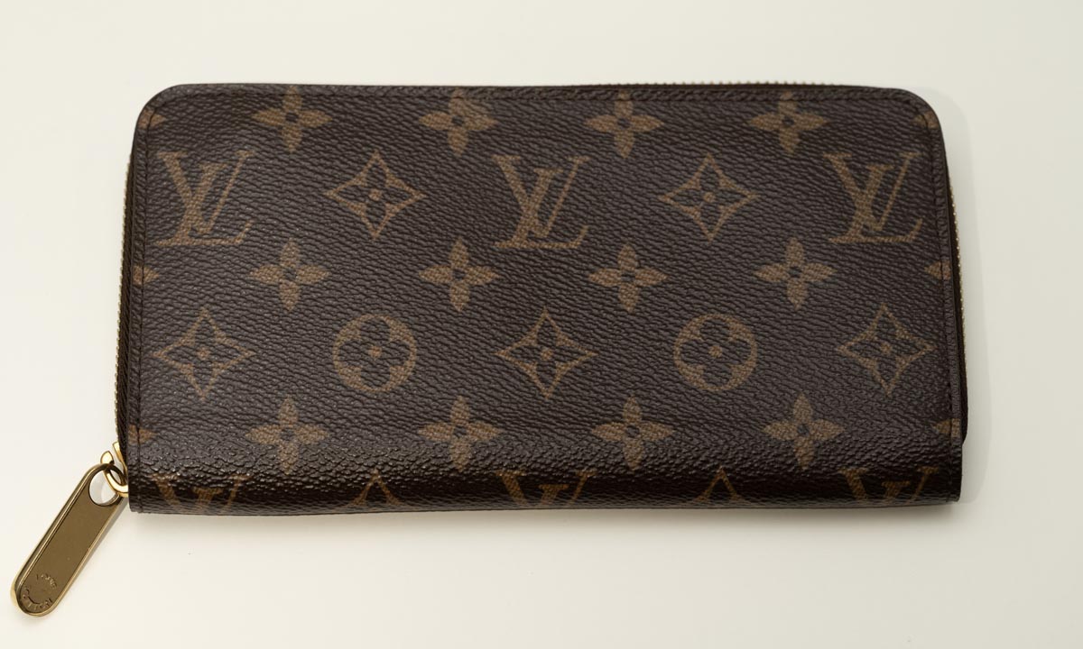 Pre Owned Louis Vuitton Monogram Canvas Zippy Wallet