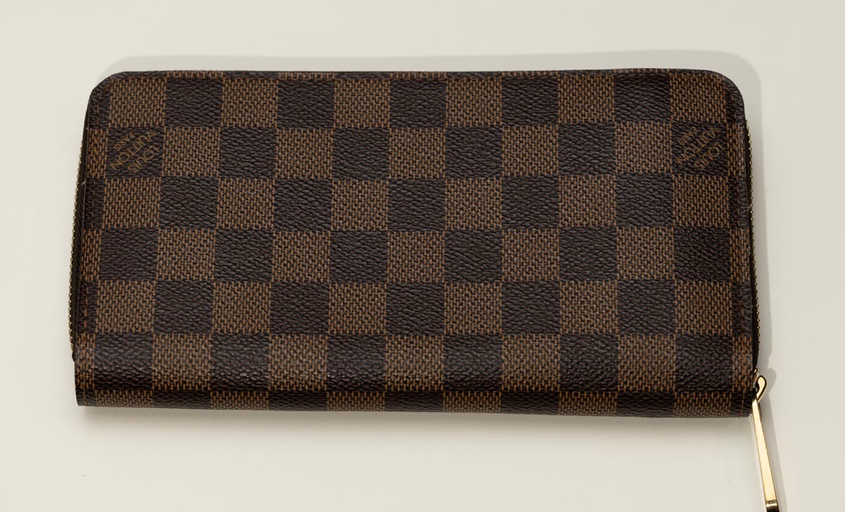 Pre Owned Louis Vuitton Damier Ebene Canvas Zippy Wallet