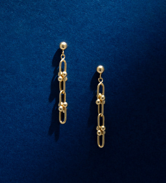 Gold-earrings.jpg