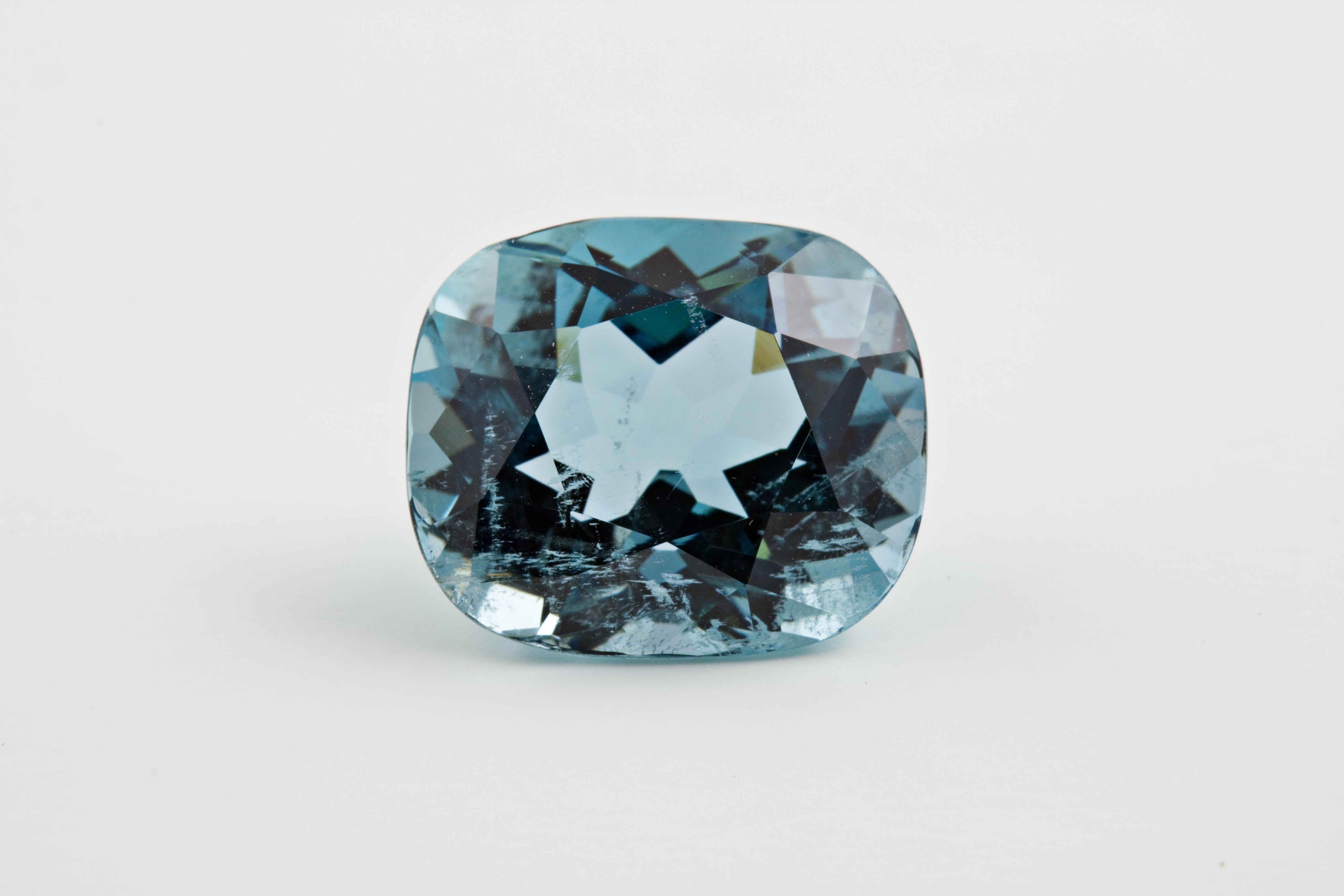 aquamarine_birthstone_loose_polished.jpg